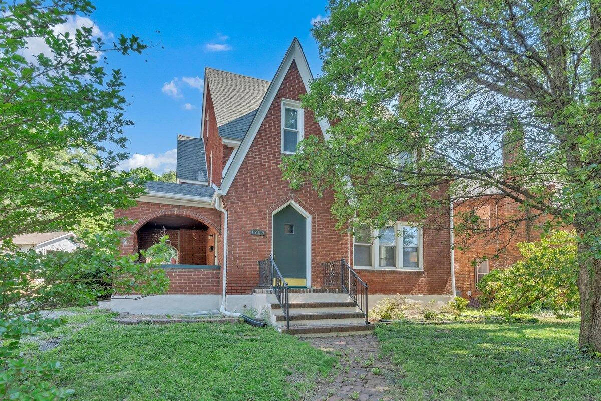 1709 Brandon AVE SW