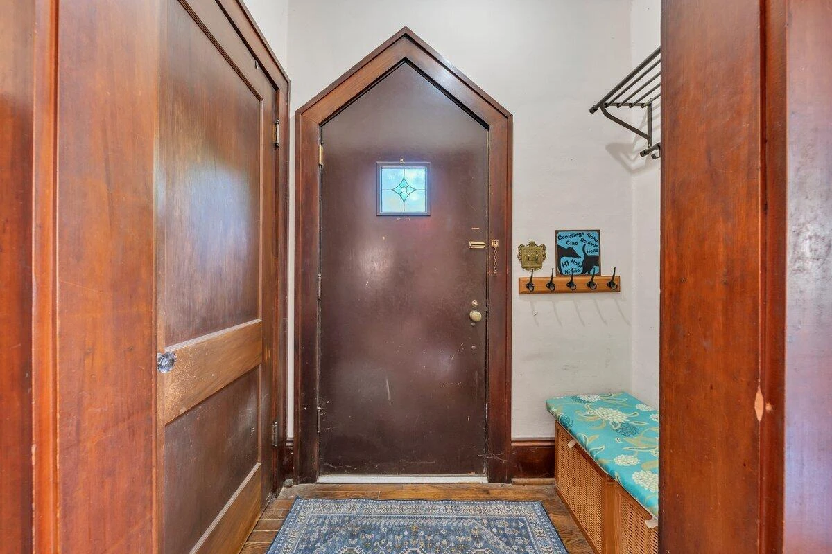 1709 Brandon AVE SW - Photo 2