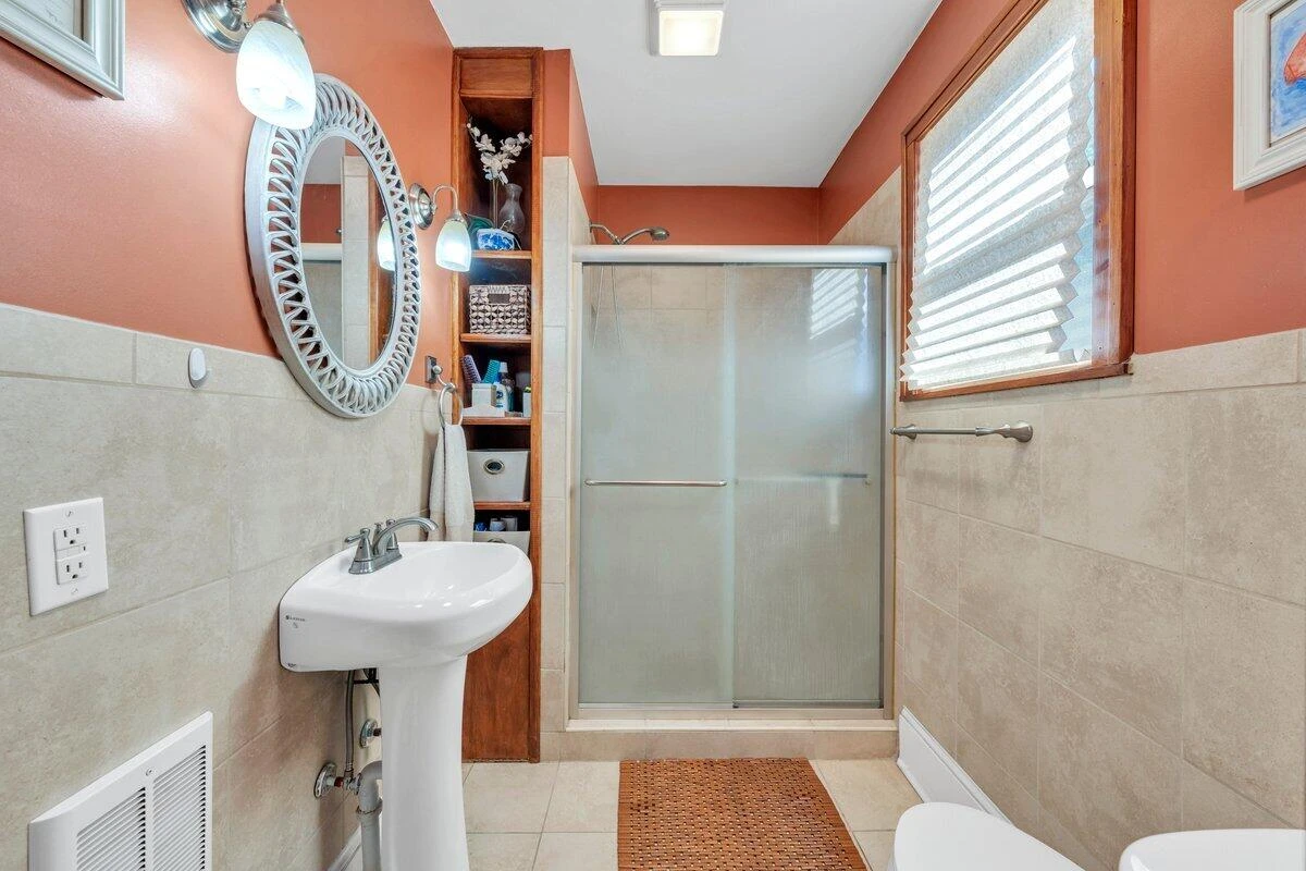1709 Brandon AVE SW - Photo 9