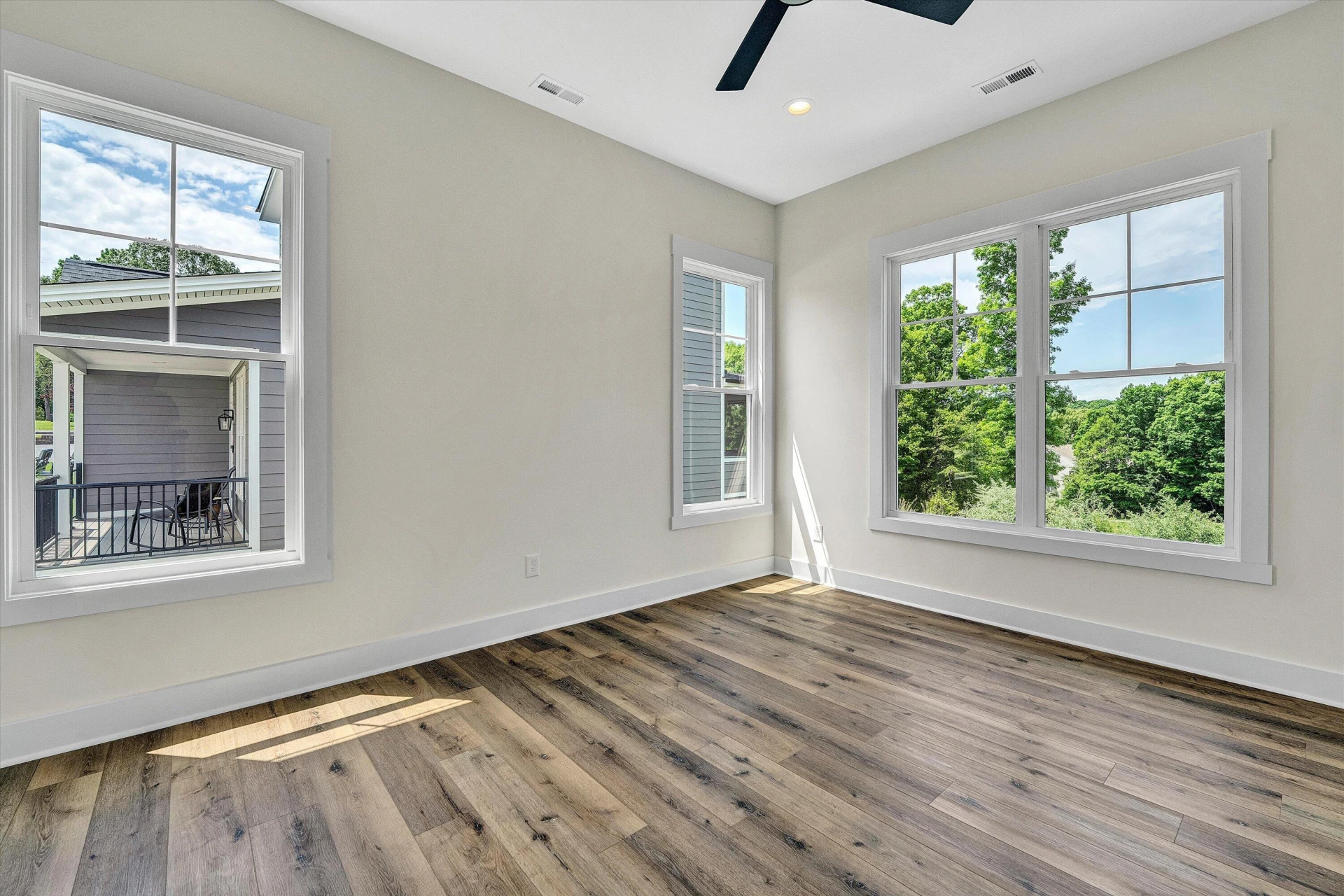 115 Retreat LN - Photo 16