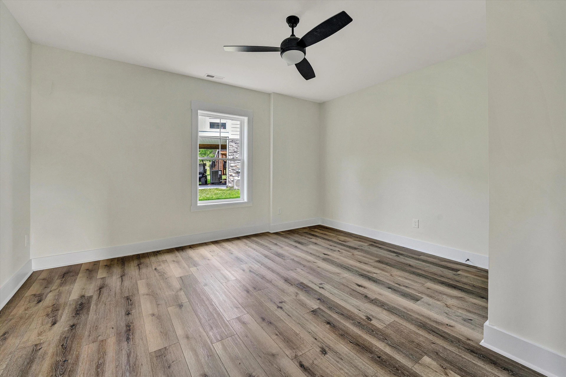 115 Retreat LN - Photo 28
