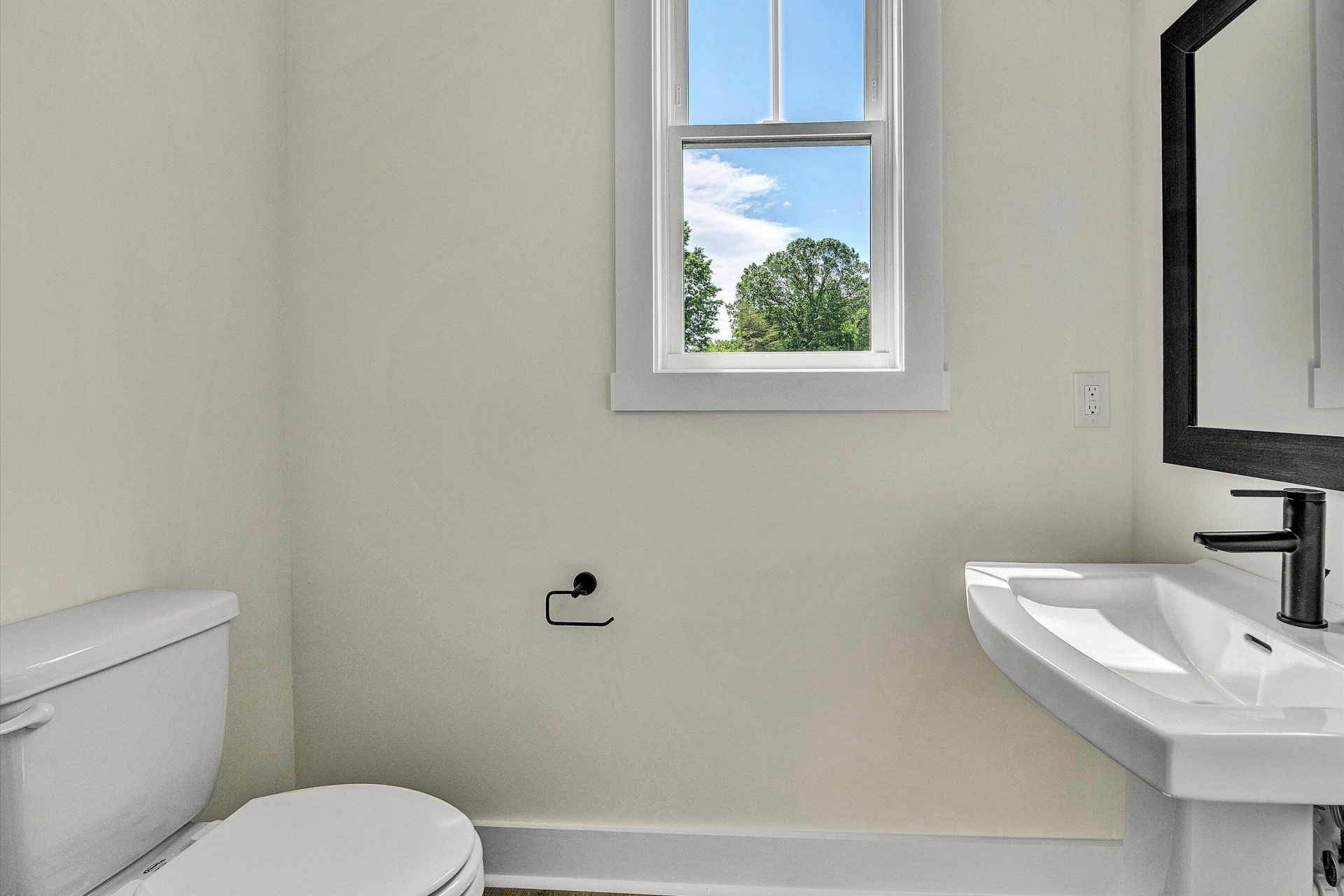 115 Retreat LN - Photo 4