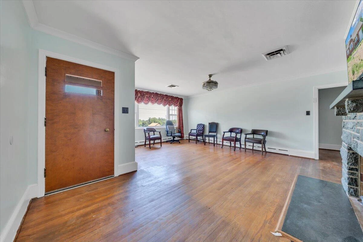 3956 S Amherst - Photo 2