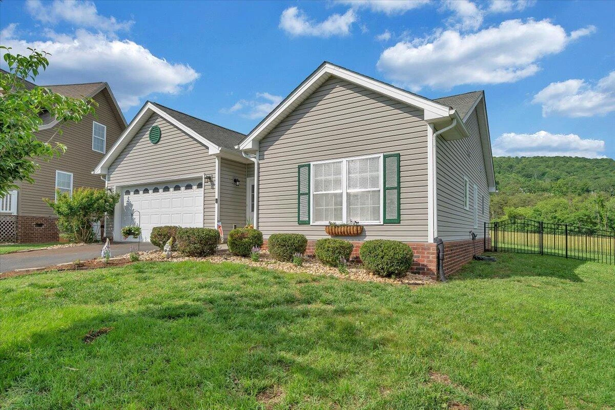 2725 Paddington Station LN - Photo 35