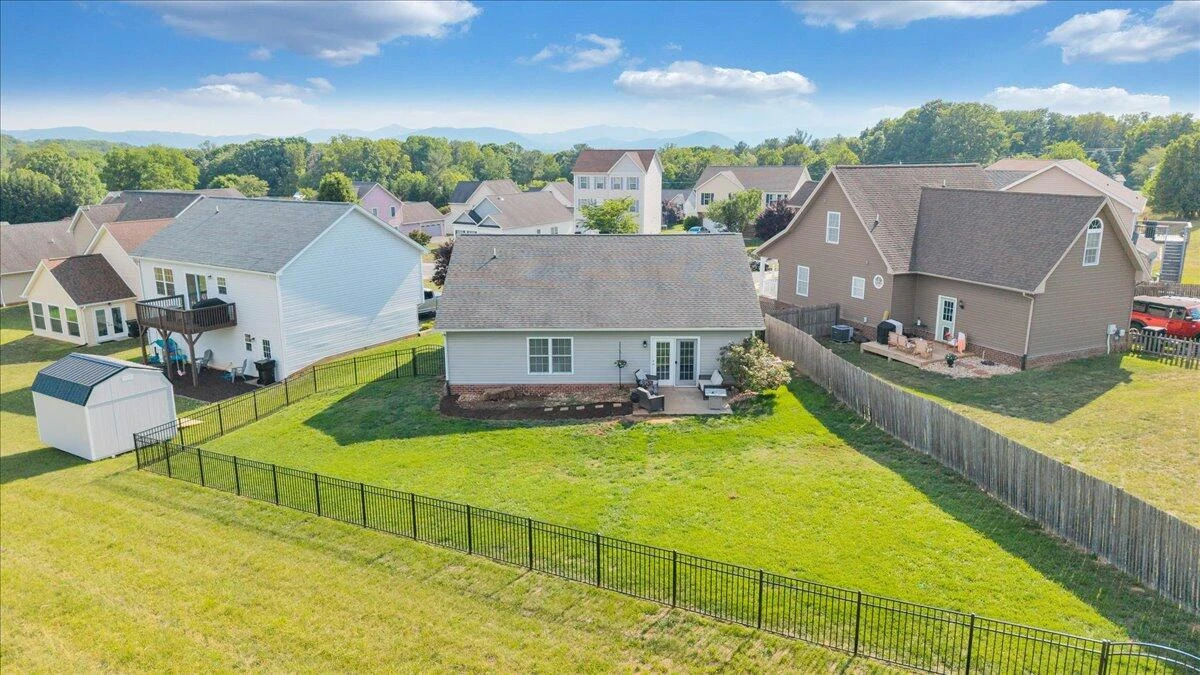 2725 Paddington Station LN - Photo 39