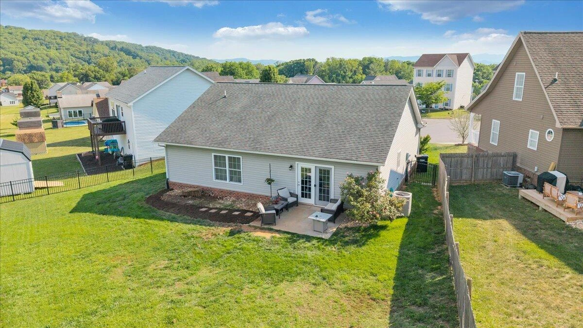 2725 Paddington Station LN - Photo 40