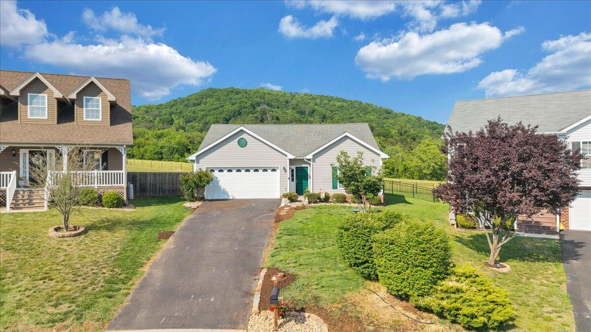 2725 Paddington Station LN - Photo 44