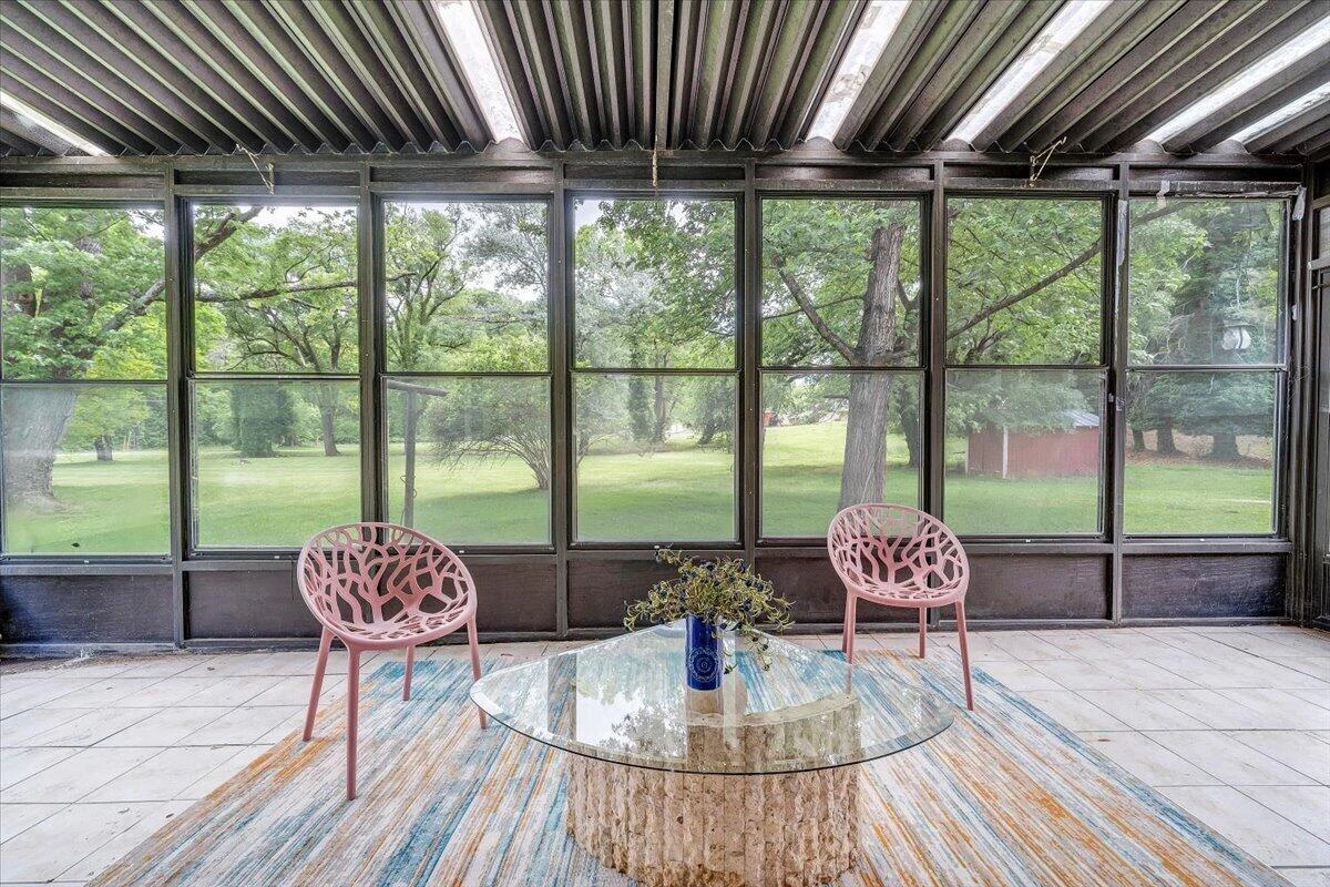 1028 Tremont RD - Photo 23