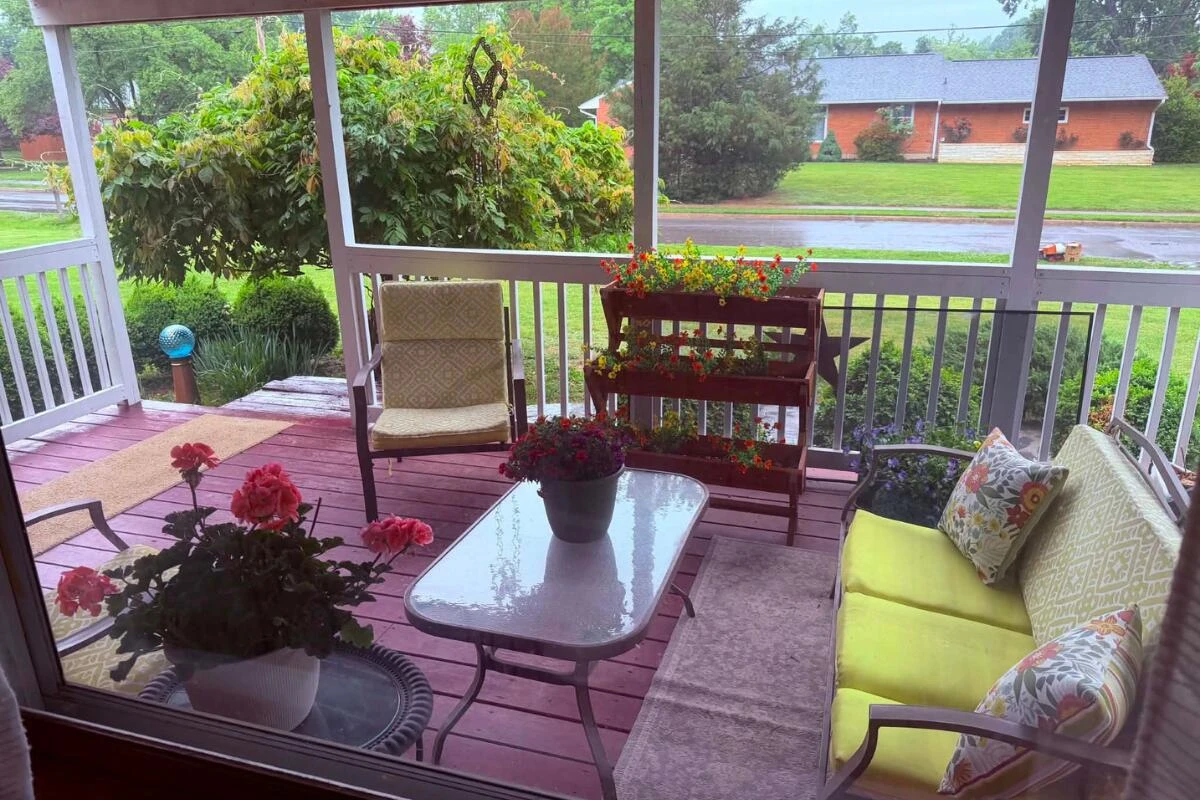 1028 Tremont RD - Photo 27