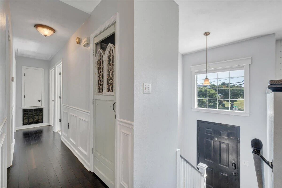 2107 Mill LN - Photo 19