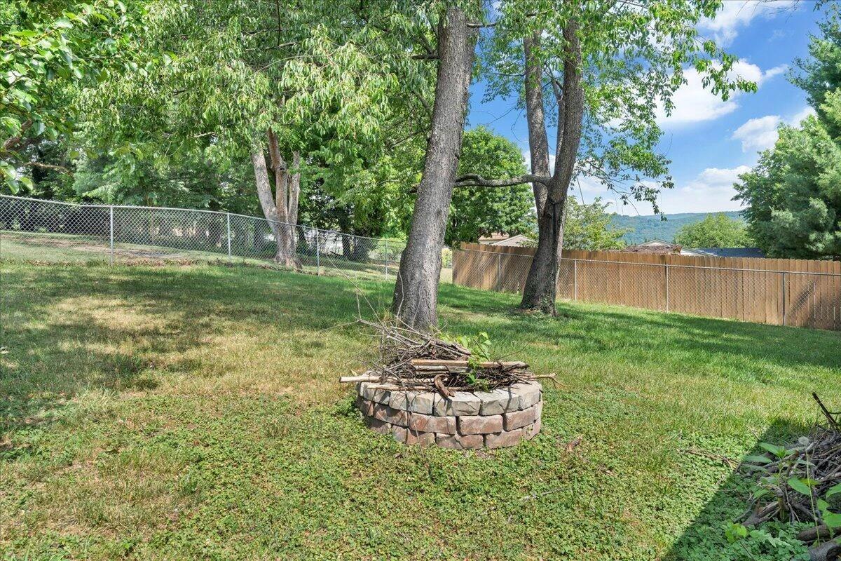 2107 Mill LN - Photo 37