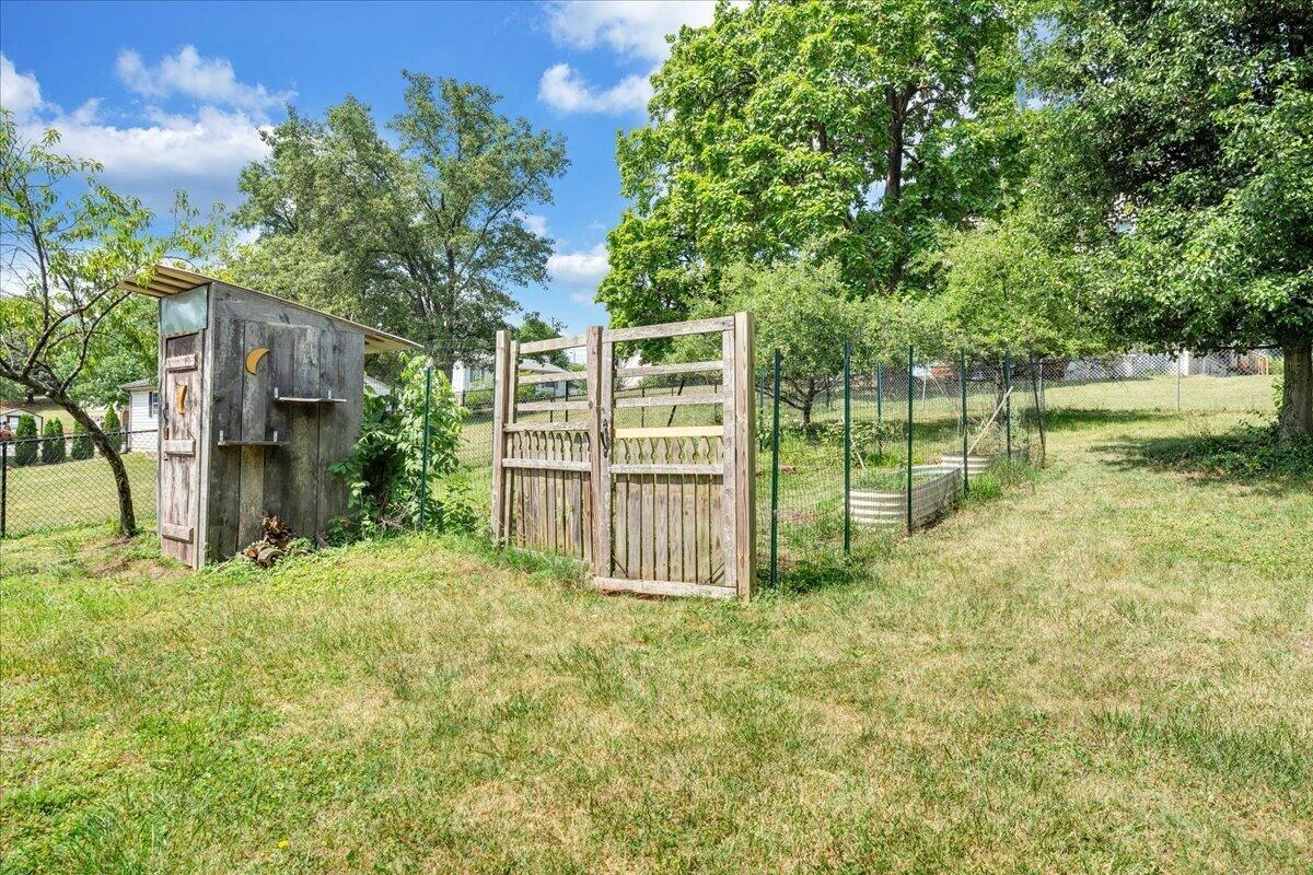 2107 Mill LN - Photo 38