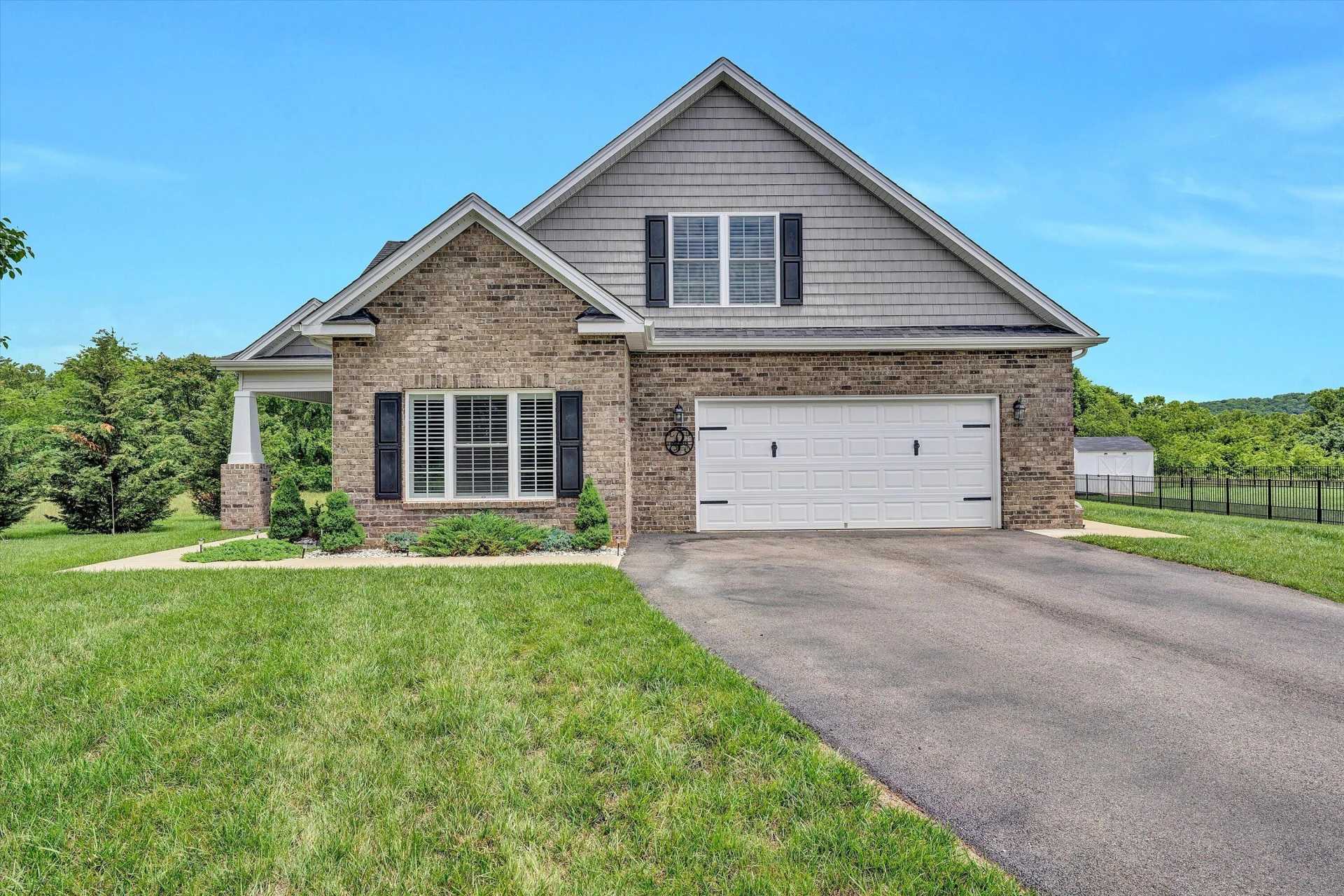 635 Spring Grove DR