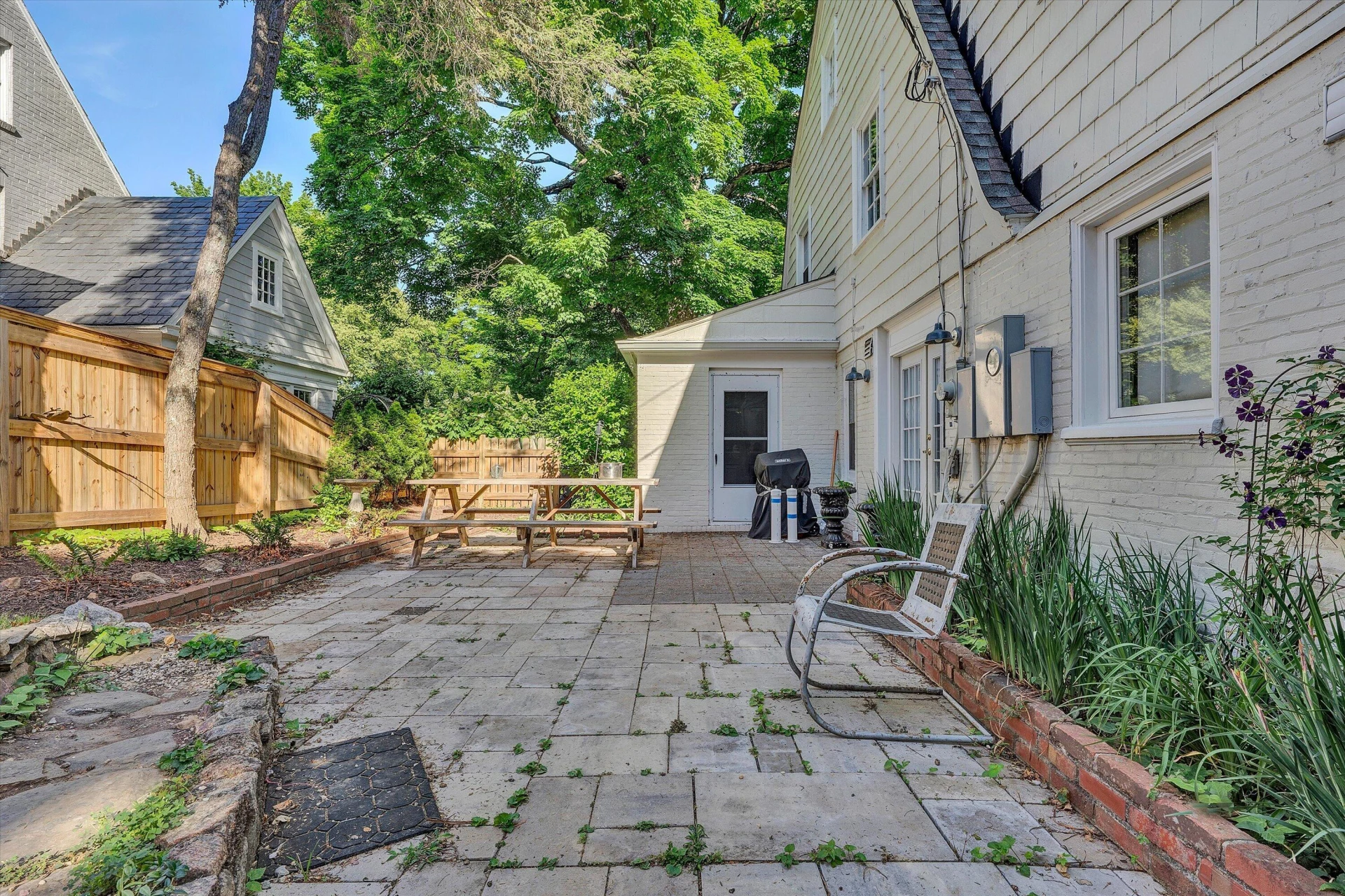 2410 Cornwallis AVE SE - Photo 29
