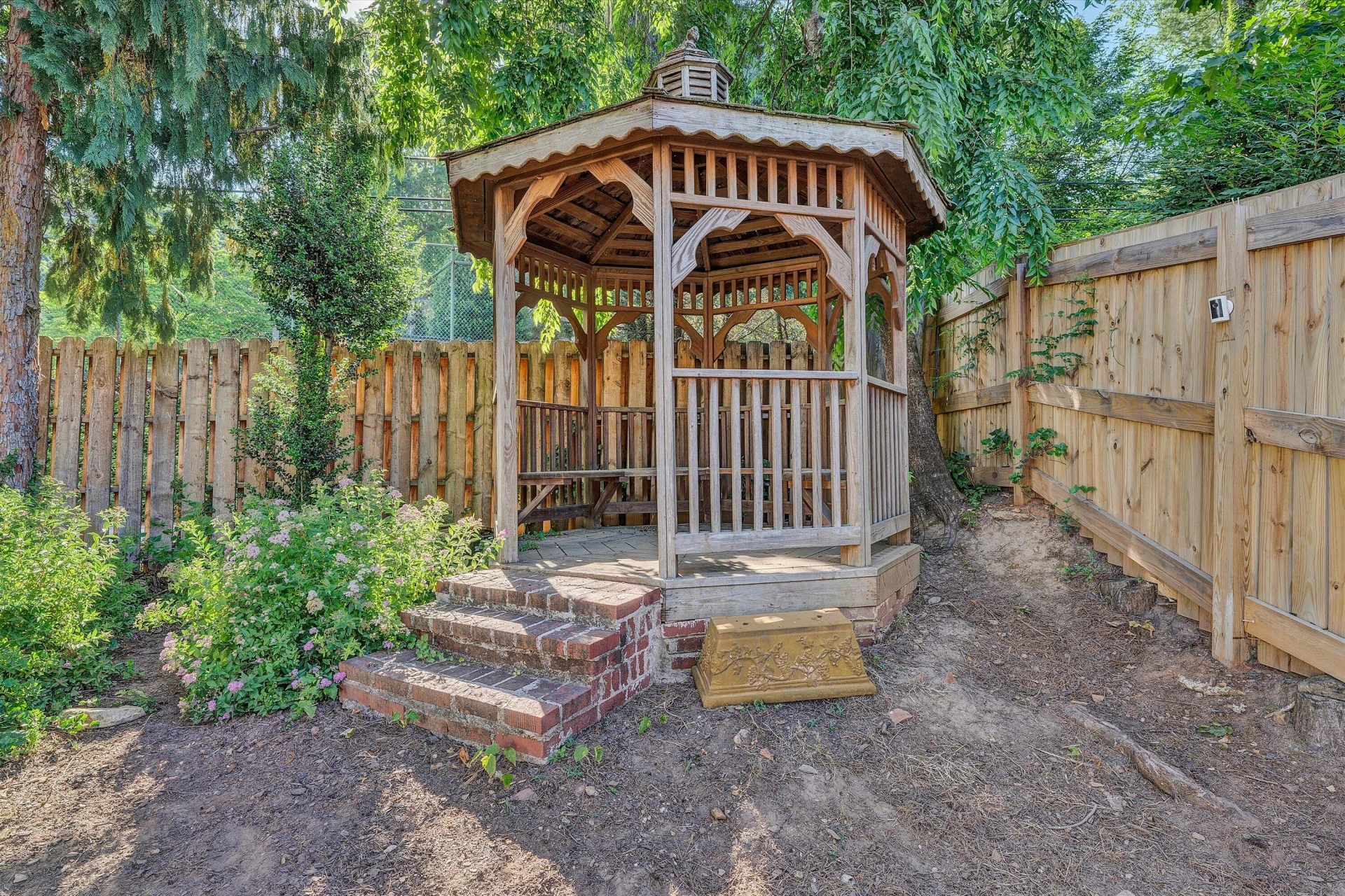 2410 Cornwallis AVE SE - Photo 34
