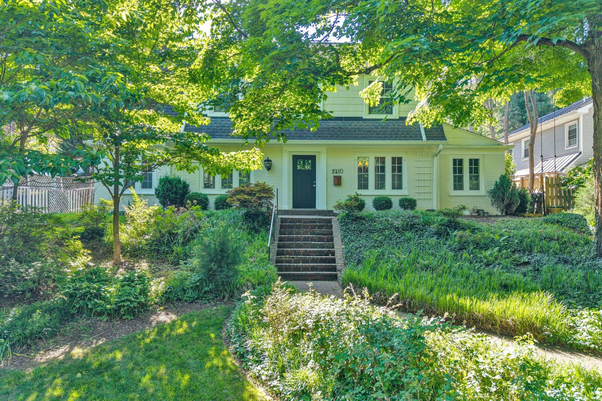 2410 Cornwallis AVE SE - Photo 36