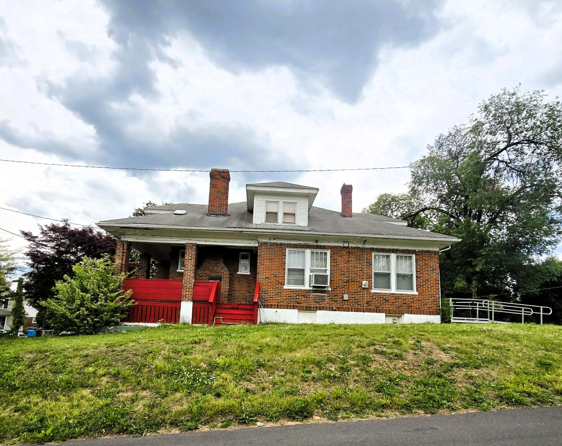 2130 Hanover AVE NW - Photo 2