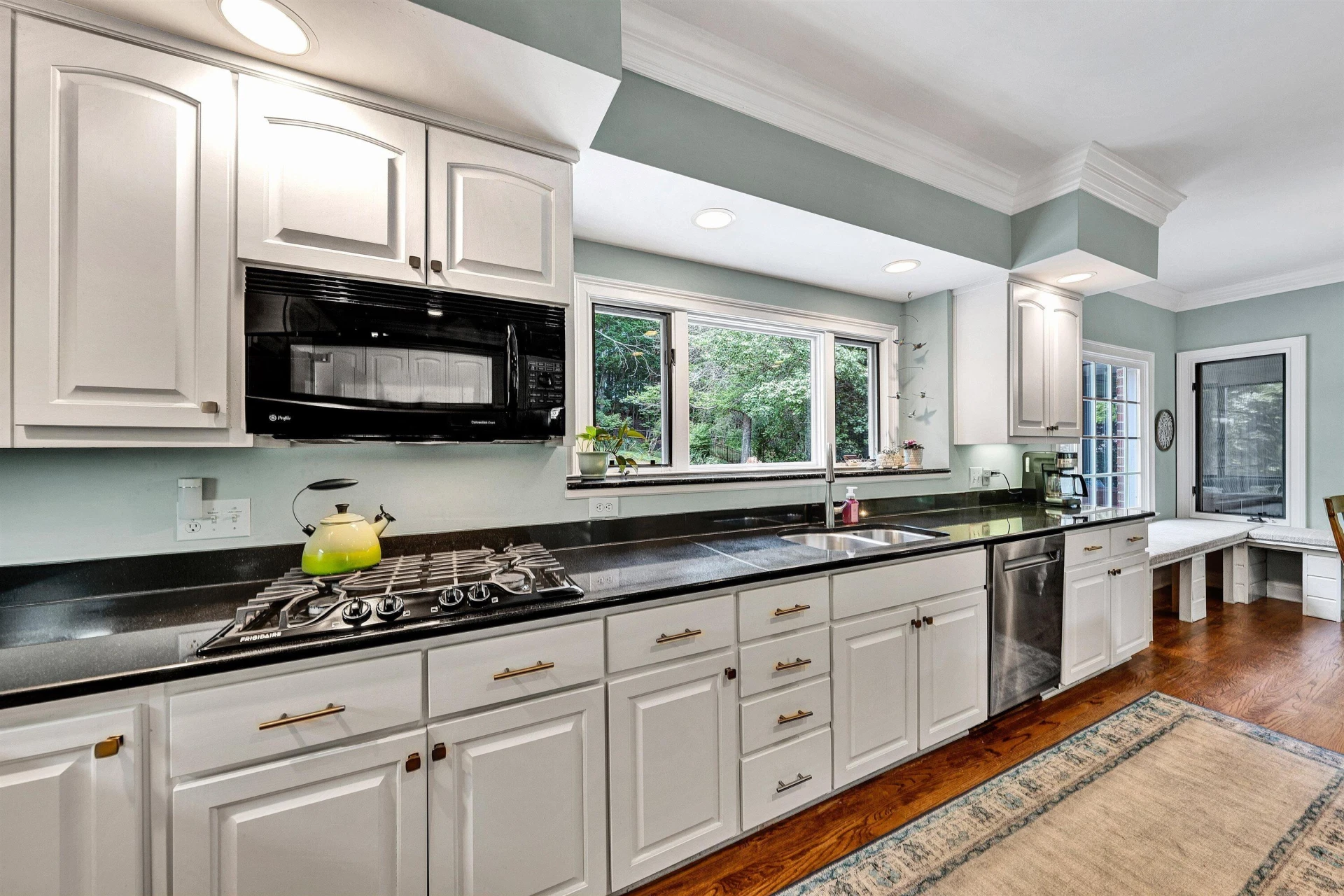 6603 Hidden Woods CT - Photo 32