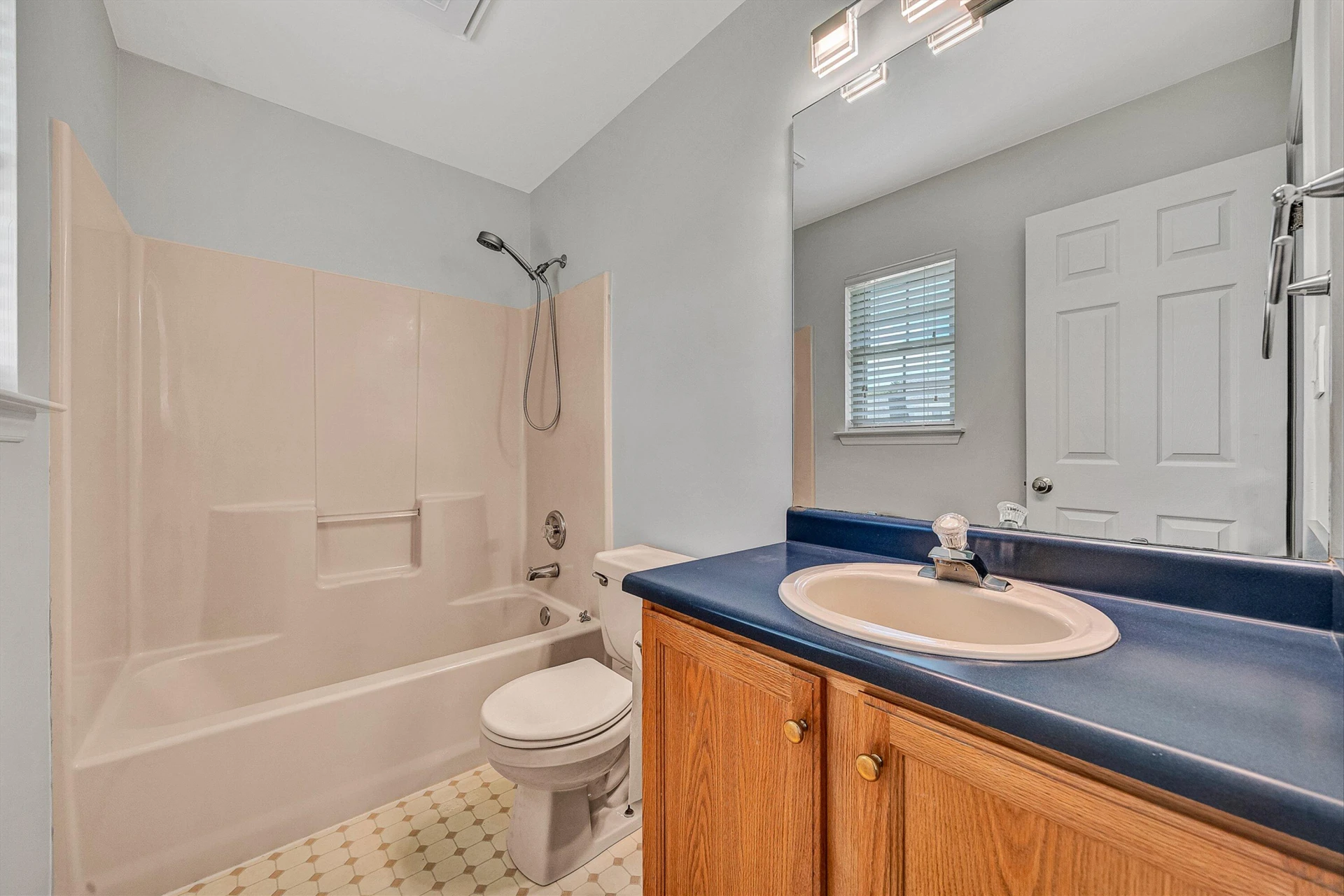742 Pitt AVE - Photo 13