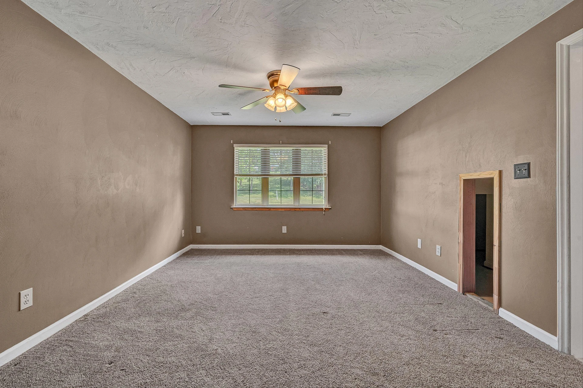 742 Pitt AVE - Photo 16