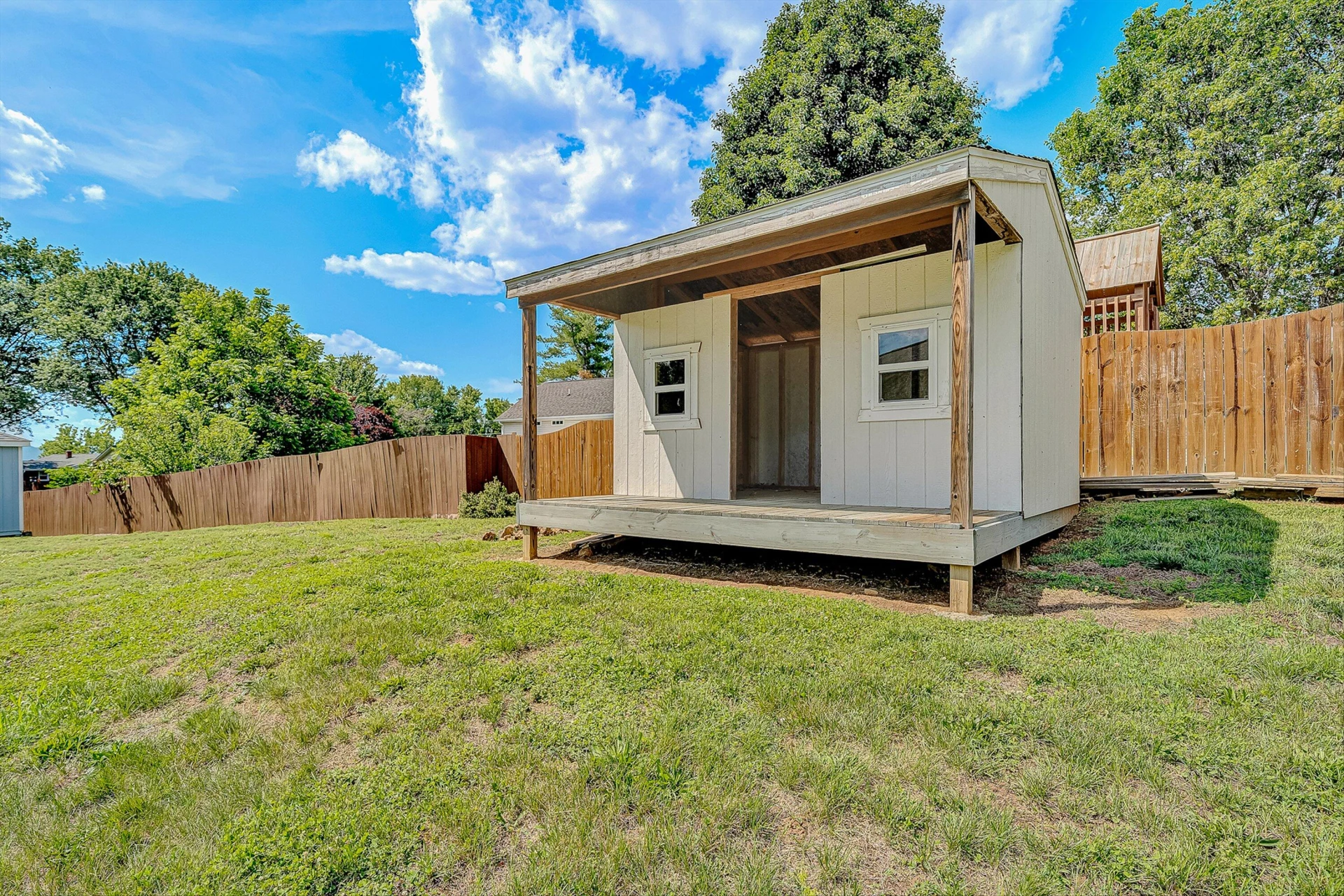 742 Pitt AVE - Photo 22