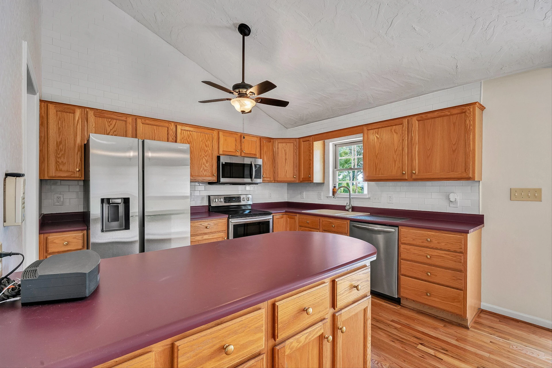 742 Pitt AVE - Photo 5