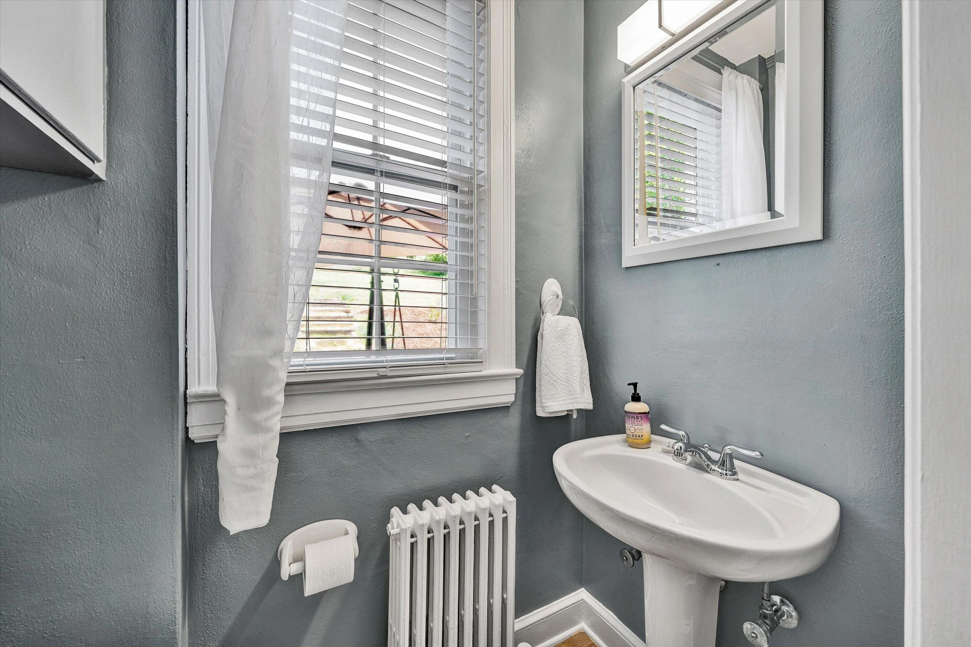2217 Ross LN SW - Photo 11
