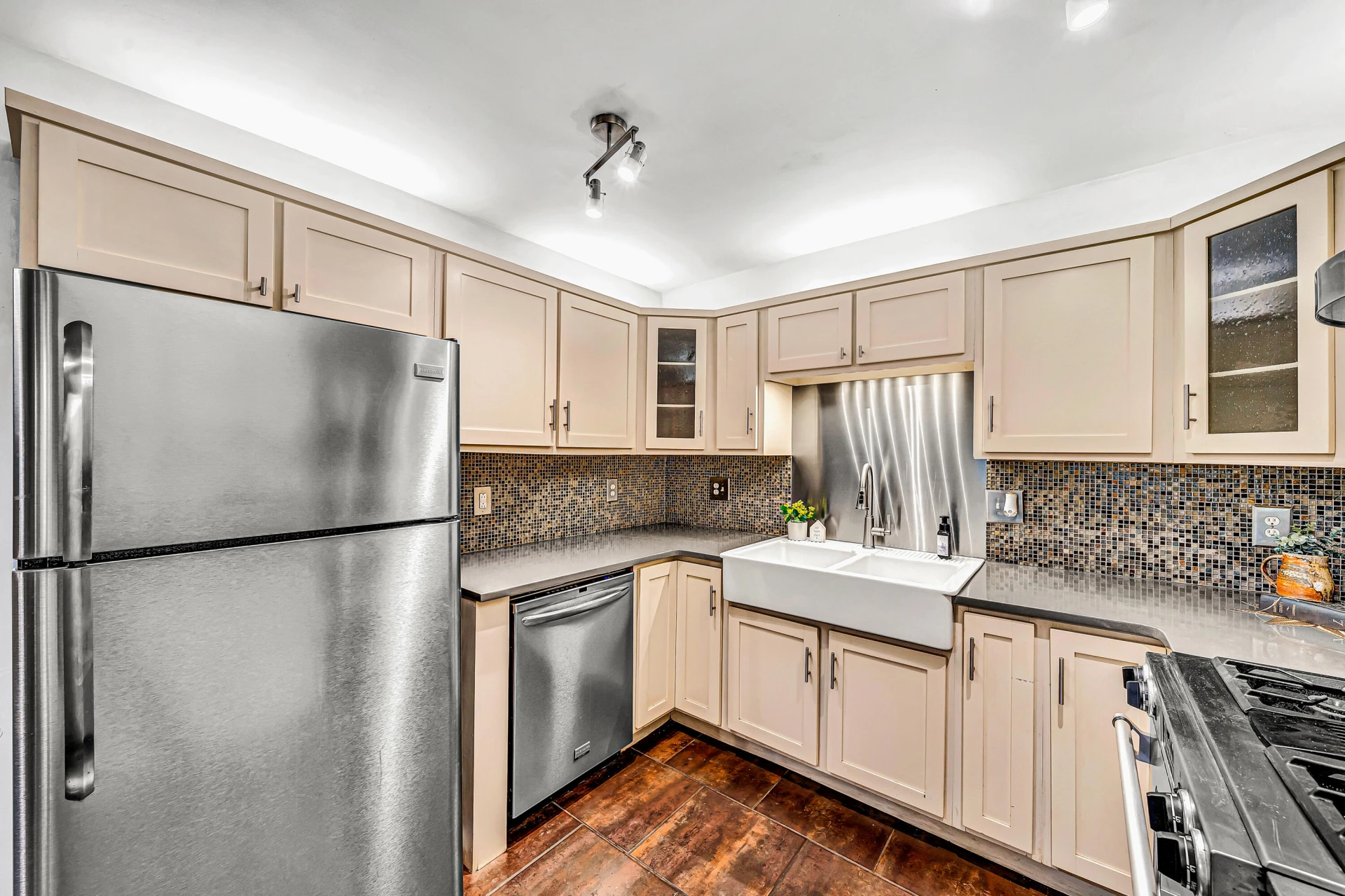 2603 Rutrough RD SE - Photo 11