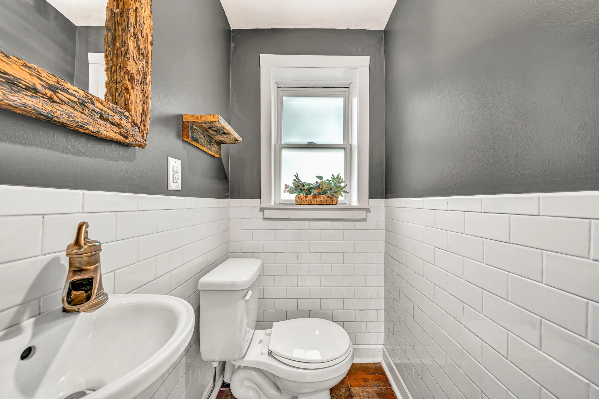 2603 Rutrough RD SE - Photo 16