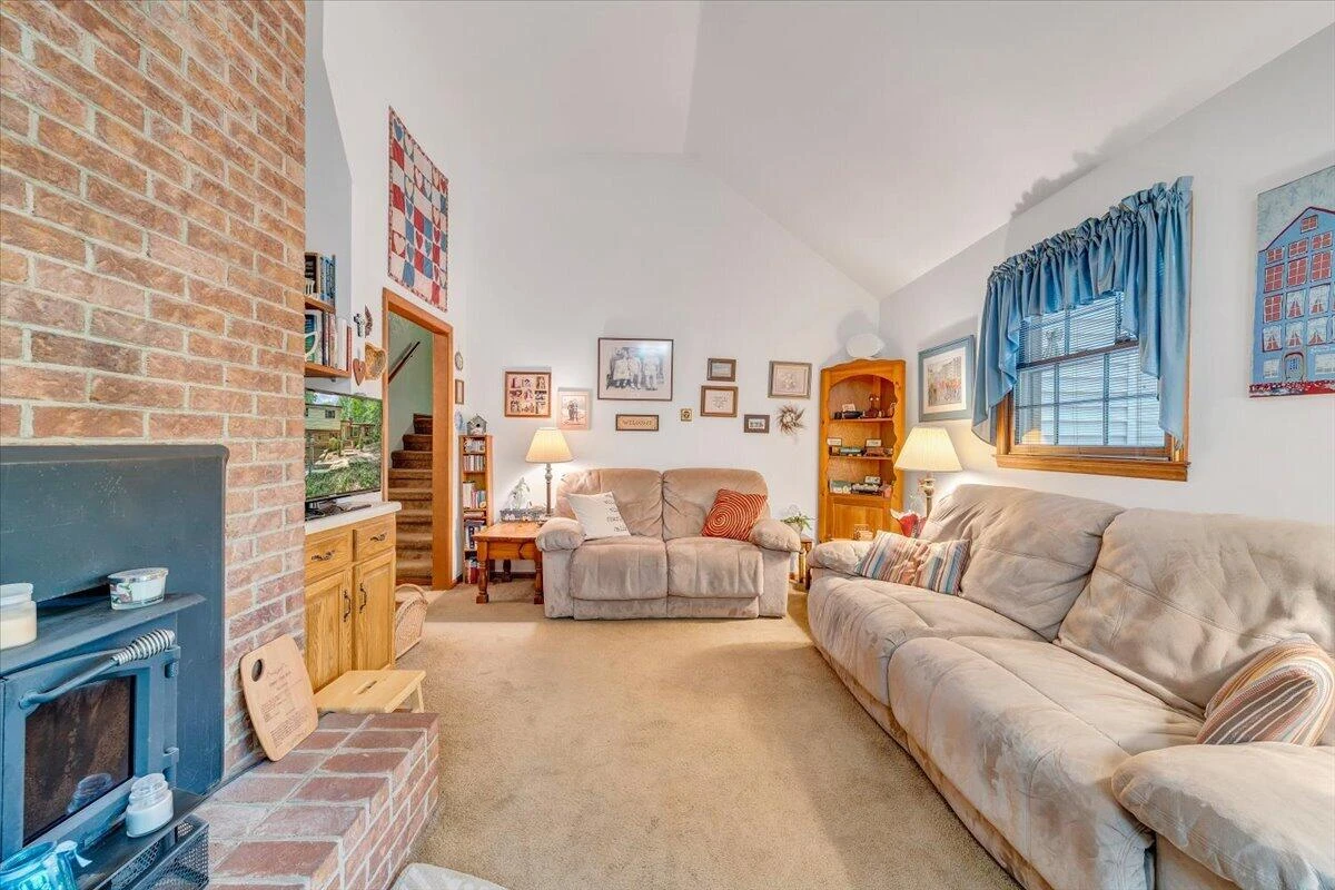 902 White Oak DR - Photo 16