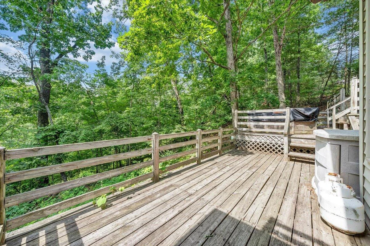 902 White Oak DR - Photo 24