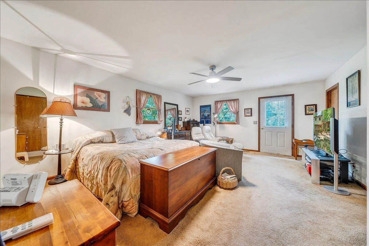 902 White Oak DR - Photo 25