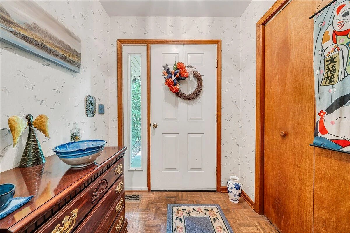 902 White Oak DR - Photo 4