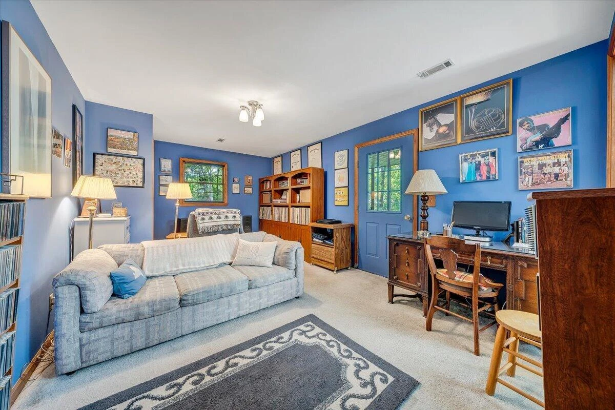 902 White Oak DR - Photo 40