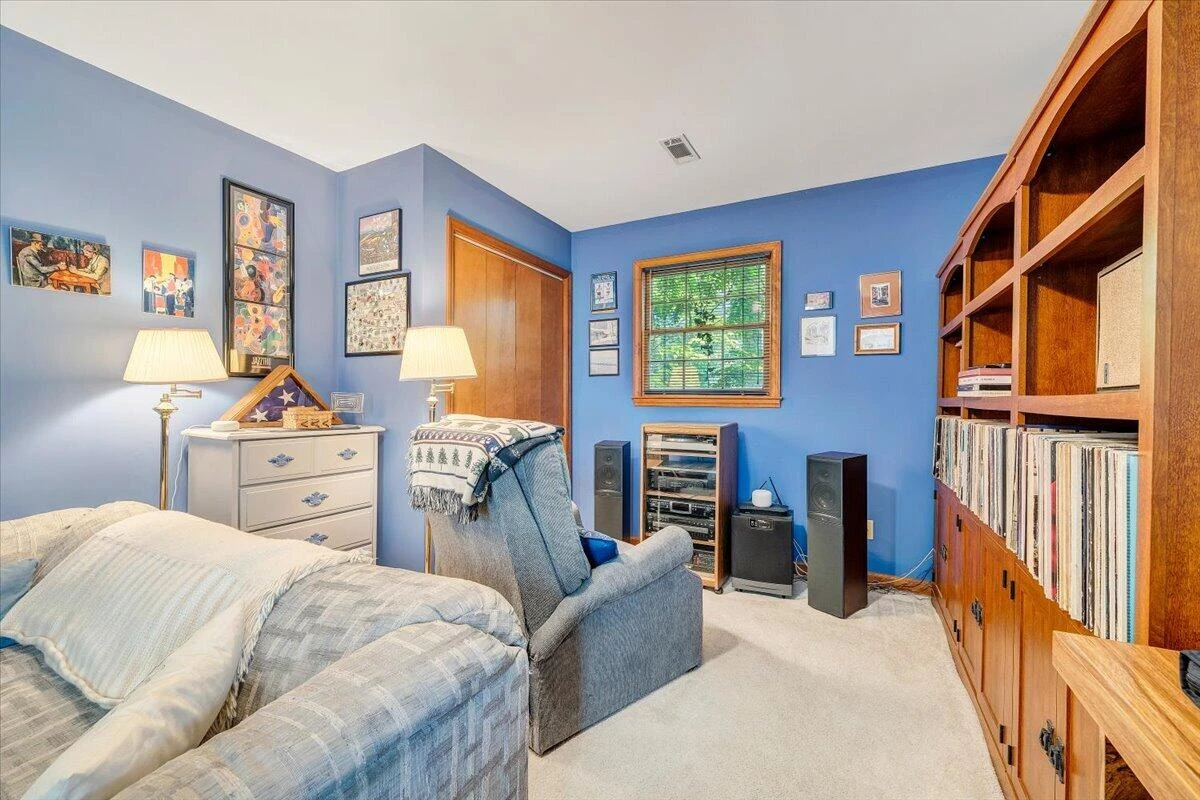 902 White Oak DR - Photo 42