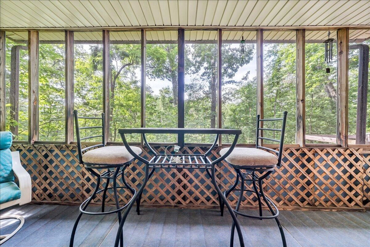 902 White Oak DR - Photo 43