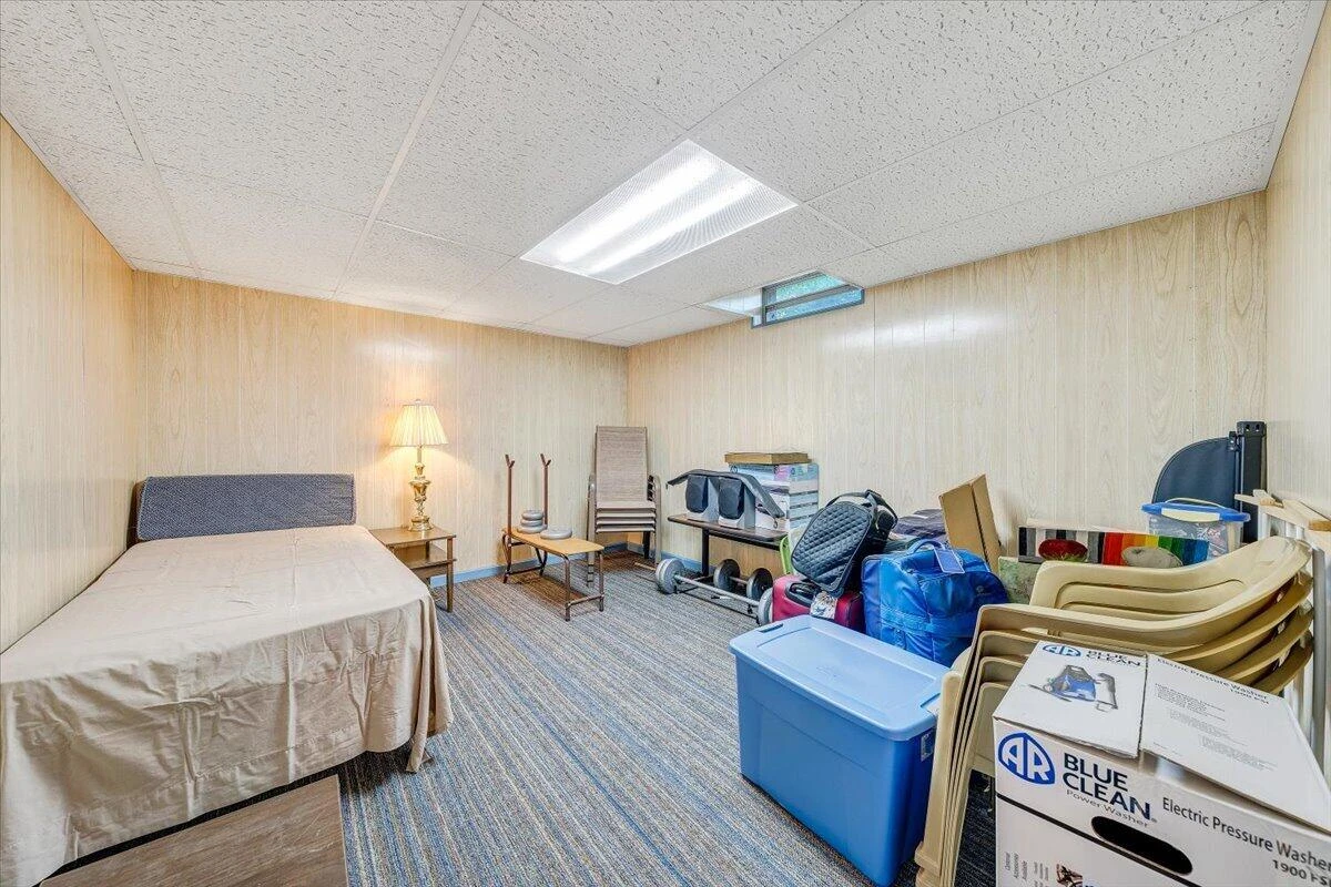 902 White Oak DR - Photo 50