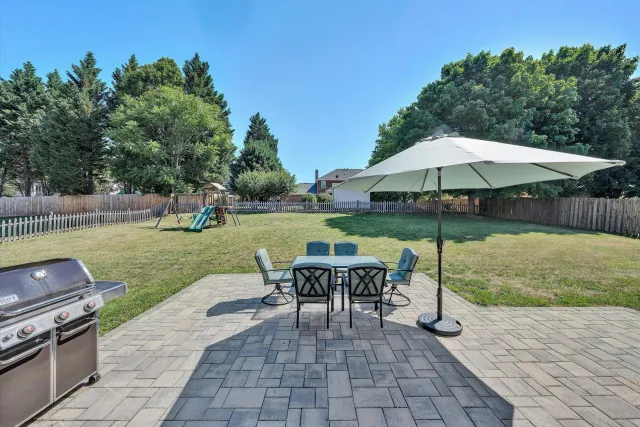 5137 Plantation Grove LN