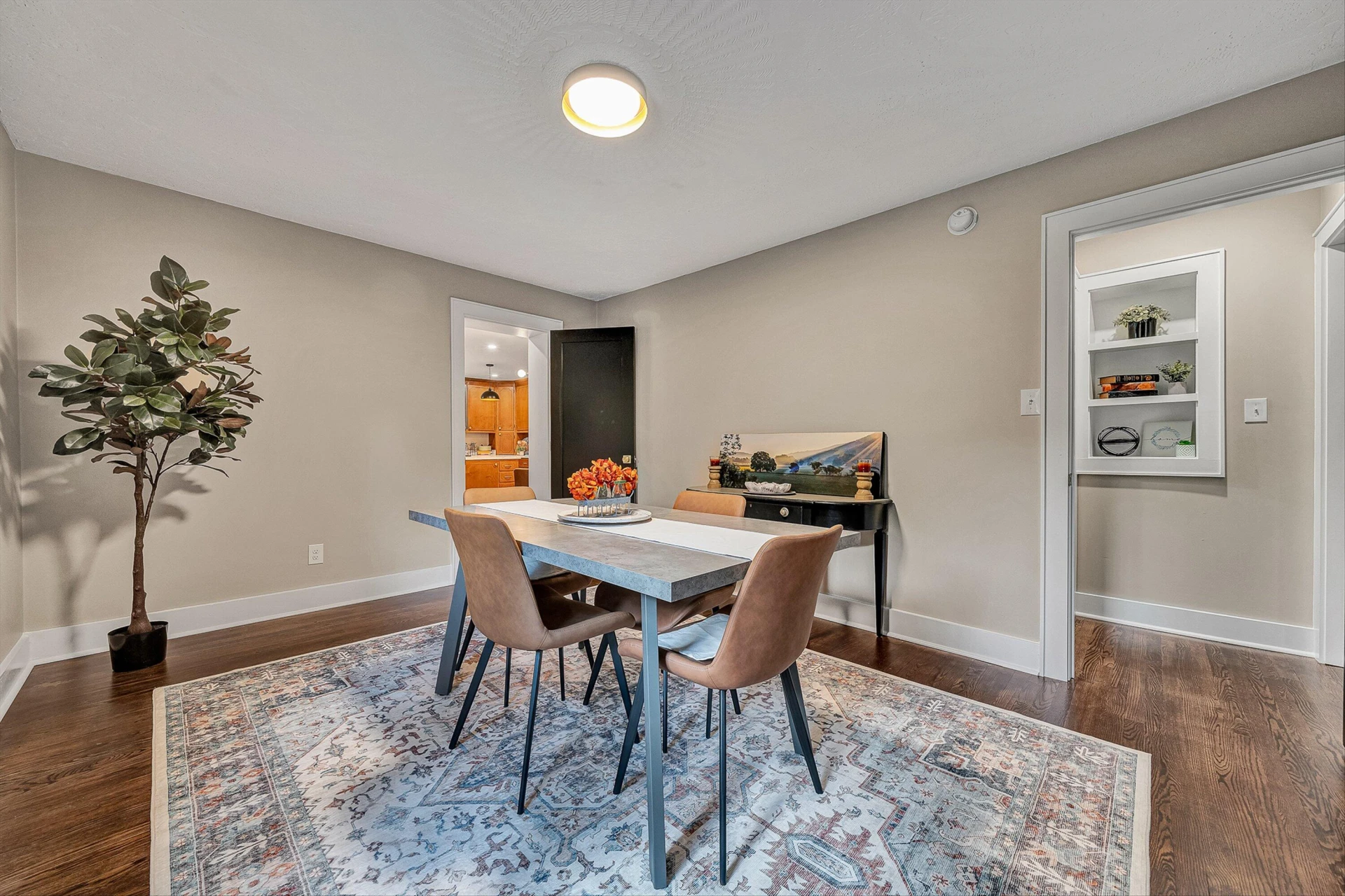 606 N Broad ST - Photo 32