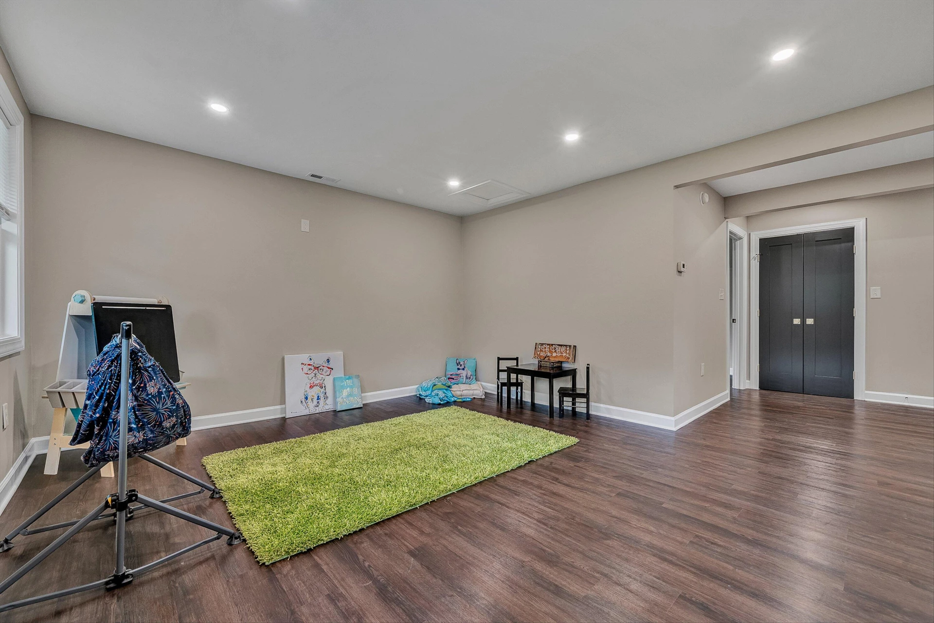 606 N Broad ST - Photo 45