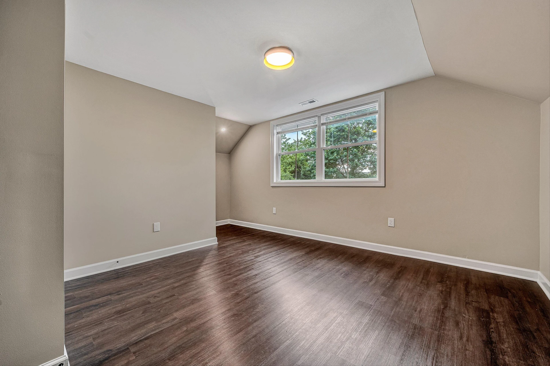 606 N Broad ST - Photo 48