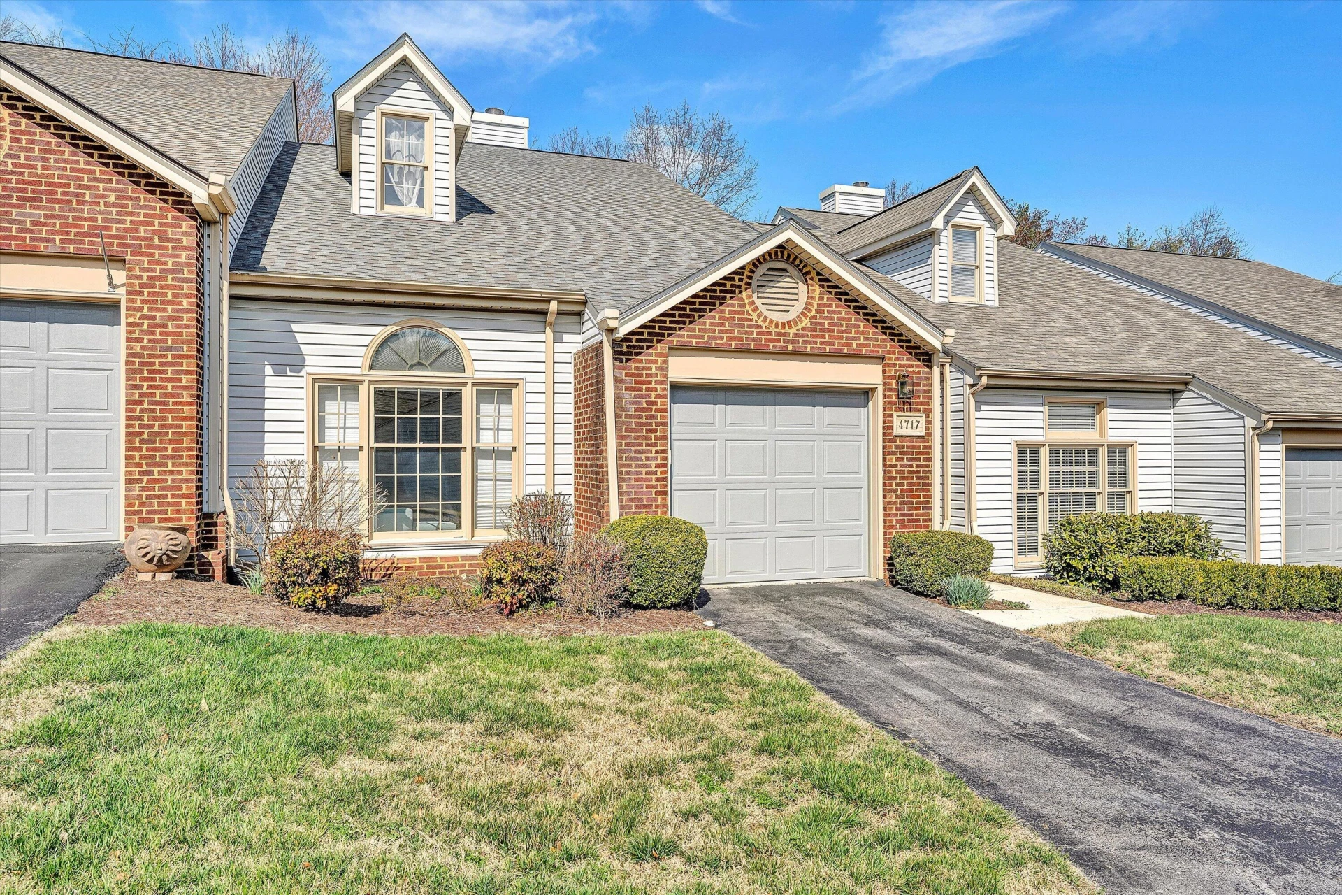 4717 Barclay Square SW - Photo 2