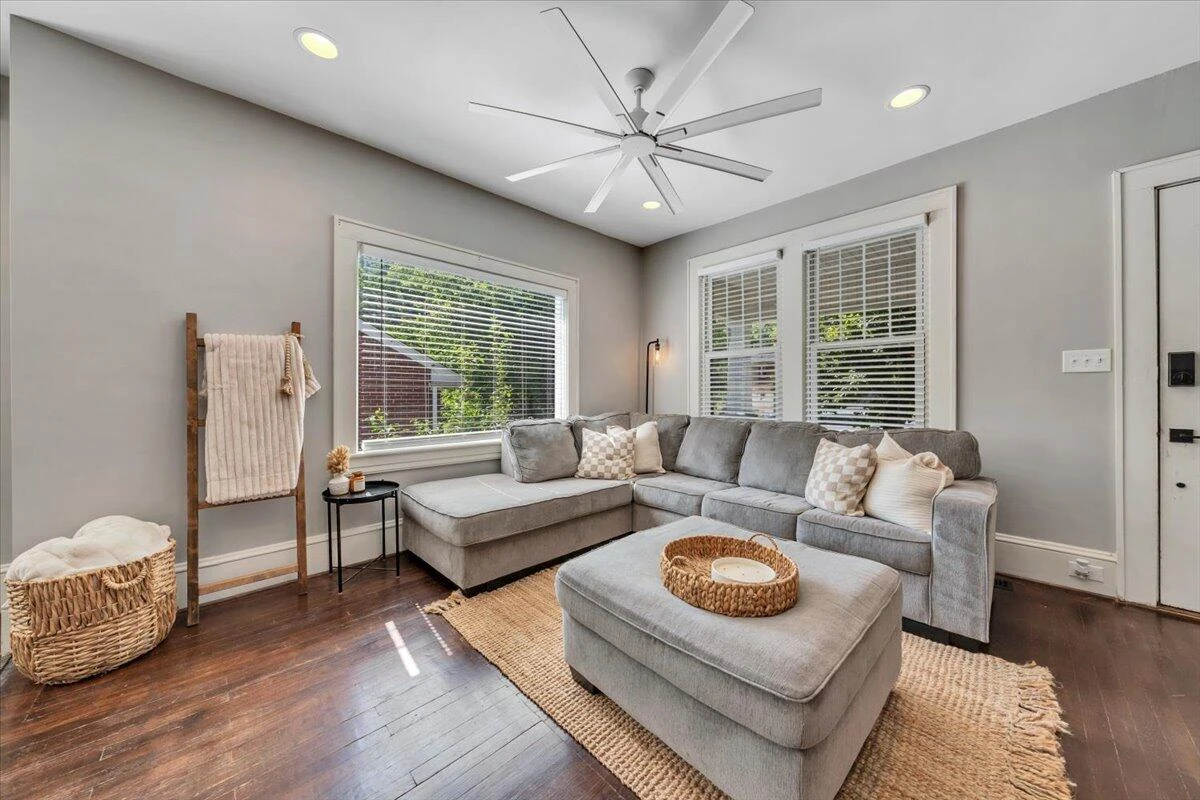 1205 Summit AVE SW - Photo 11