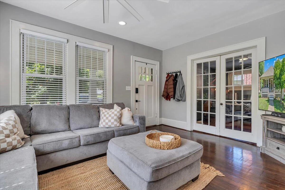 1205 Summit AVE SW - Photo 13