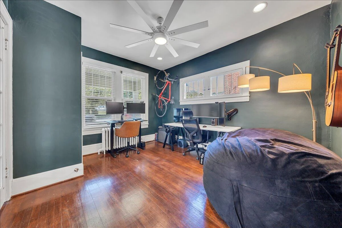 1205 Summit AVE SW - Photo 24