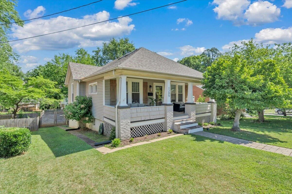 1205 Summit AVE SW - Photo 47