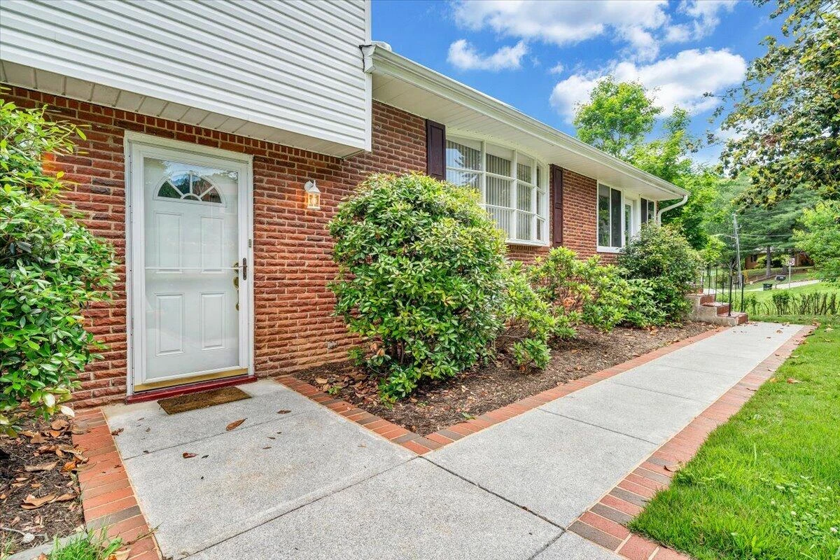 5920 Brahma RD - Photo 2
