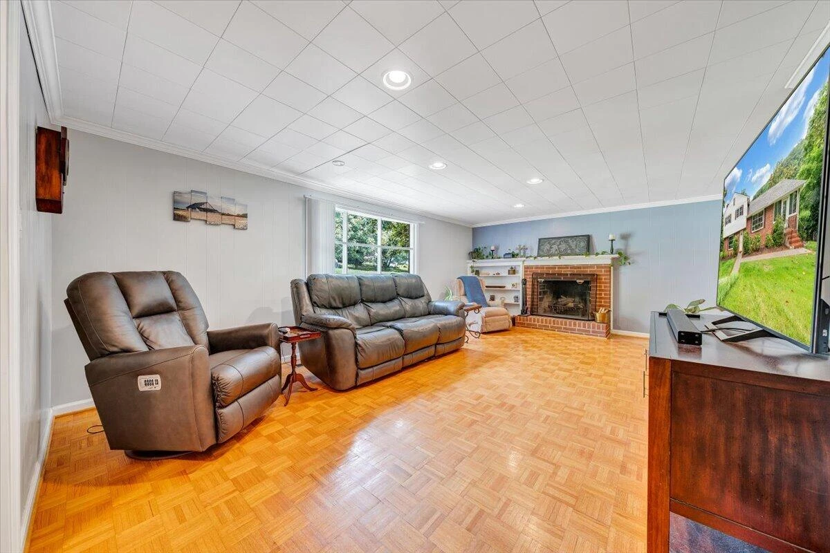 5920 Brahma RD - Photo 32