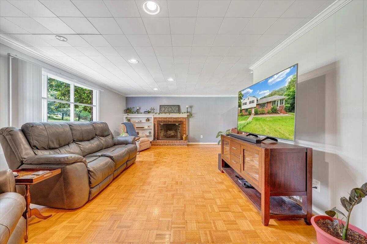 5920 Brahma RD - Photo 33