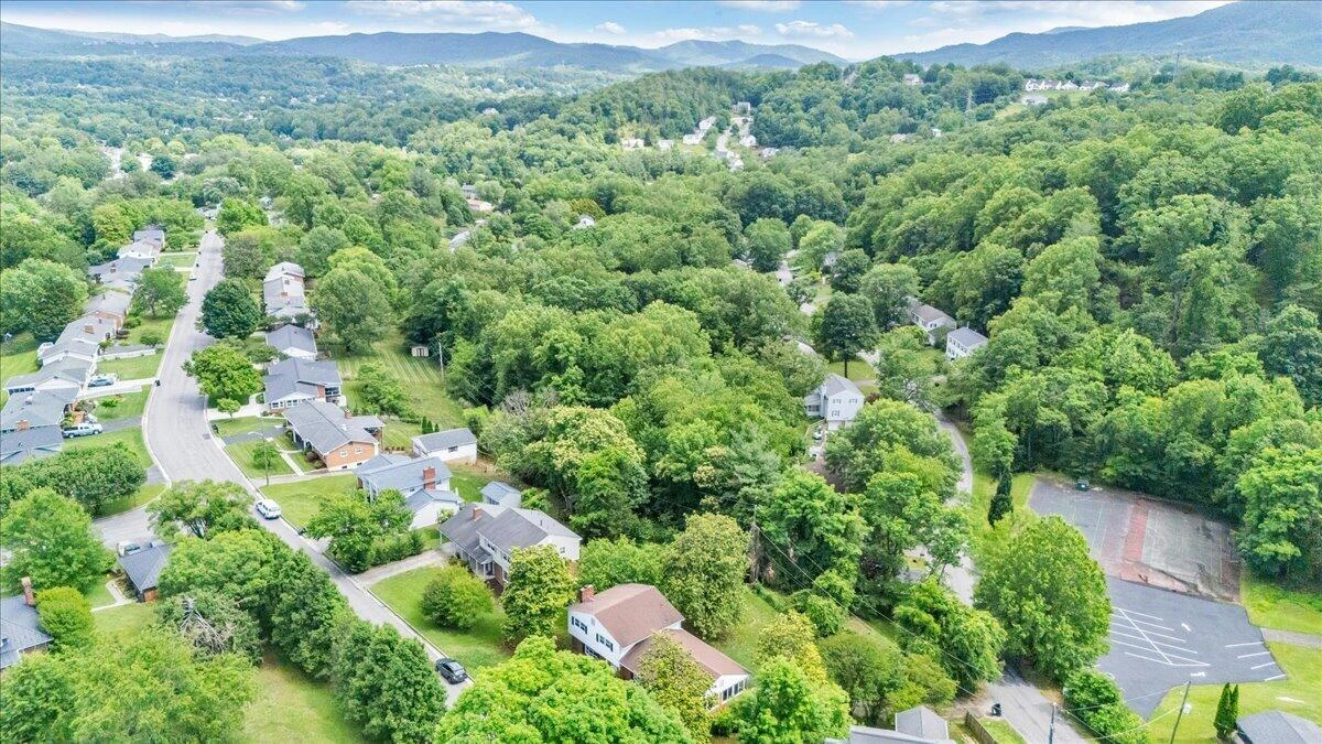 5920 Brahma RD - Photo 68